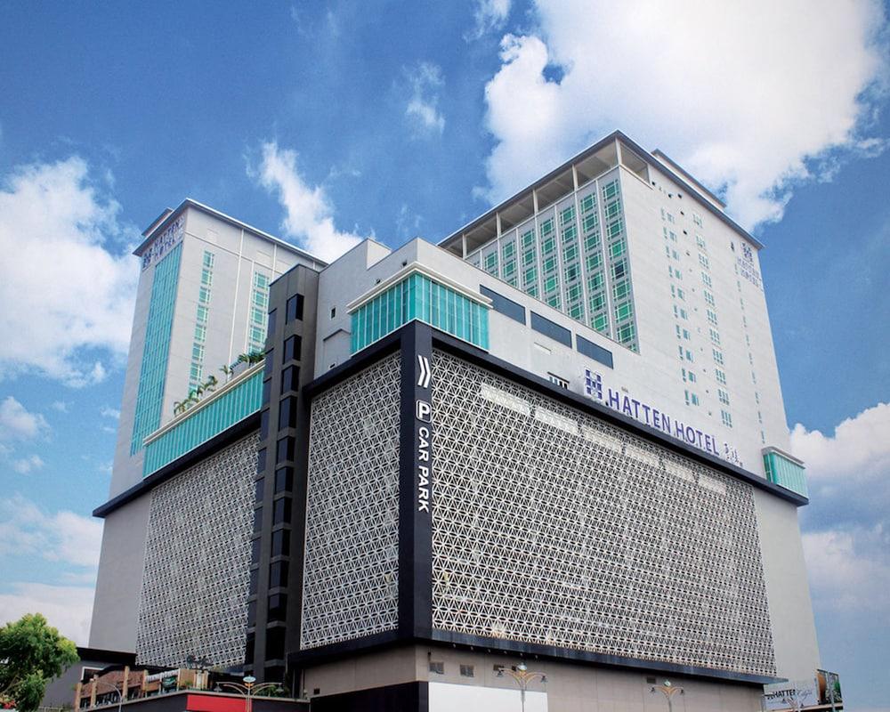 Hatten Hotel Melaka Экстерьер фото The hotel in 2015