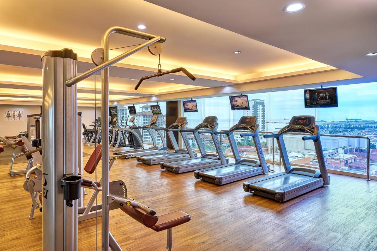 Hatten Hotel Melaka Экстерьер фото The gym at the hotel